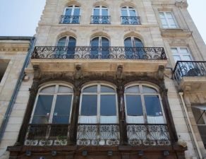 Bordeaux centre apartment in the heart of great men