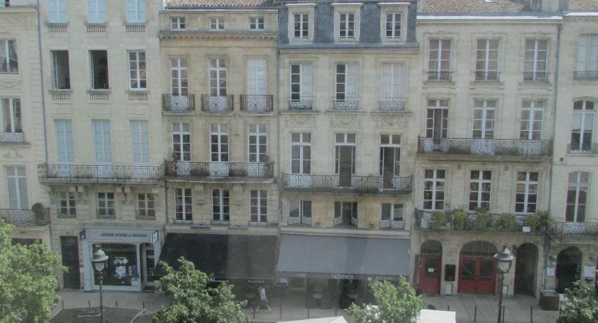 Grand appartement au coeur d''un monument historique proche du grand théâtre