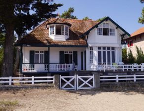 Cap-ferret- mimbeau: architecture des années 30 pour cette première ligne pleine de charme