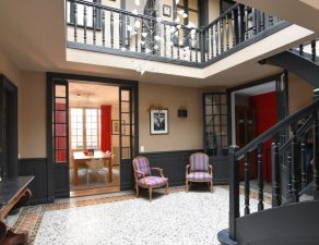 superbe appartement de 240m2 et son jardin sur le Jardin Public