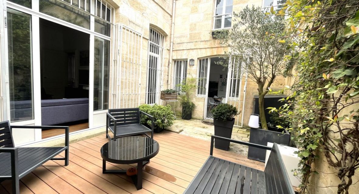 Belle maison bourgeoise entièrement rénovée proche du Jardin Public et de l'école Montgolfier