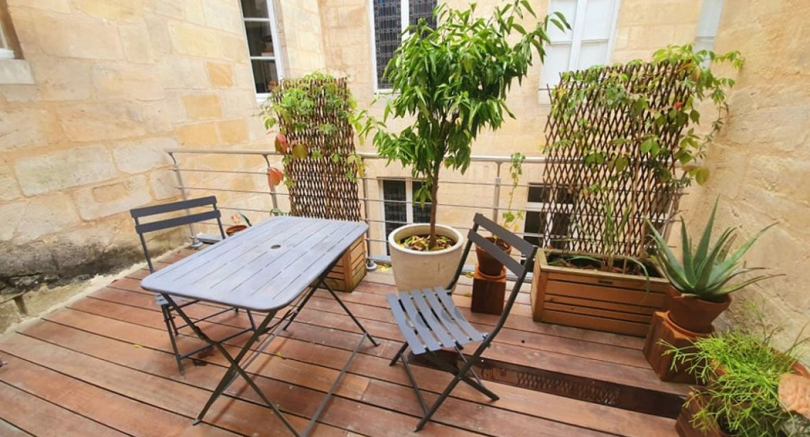 superbe appartement T3 avec deux terrasses en plein centre de Bordeaux