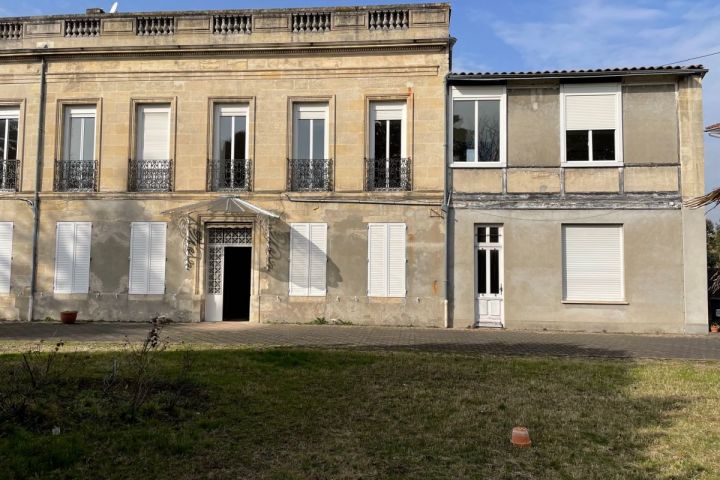 A vendre Caudéran Primrose : Maison à rénover sur parc exceptionnel 