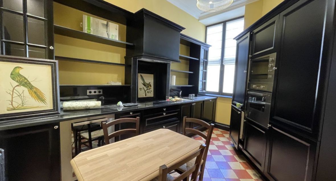 à vendre appartement rénové haussmannien centre de Bordeaux parking ascenseur