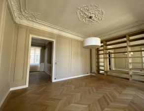 Merveilleux appartement rénové avec ascenseur et parking en plein coeur du Triangle bordelais