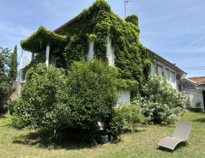 Bouscat parc Bordelais proche ecoles et tram maison à vendre grand jardin et garage