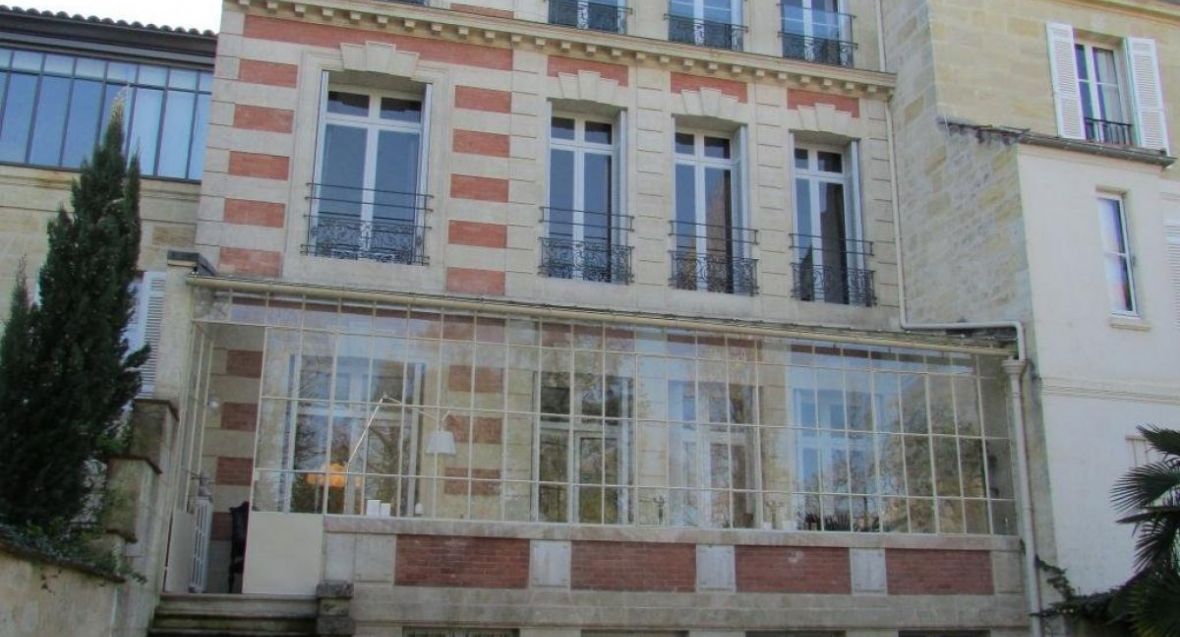 Hôtel particulier sur le jardin public