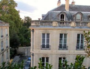 Vue sur le jardin public pour cet appartement de 84m2