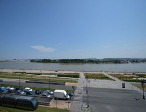 Bordeaux centre appartement place jean jaurés vue garonne